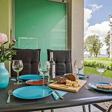 Lelleholiday Sunny Day/corner/olive Apartman Apartman